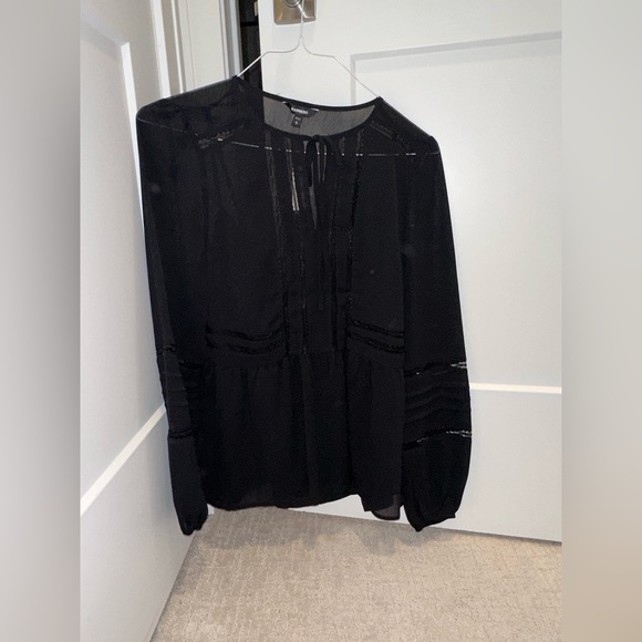 New with tags, express, medium, long sleeve blouse - Picture 10 of 11